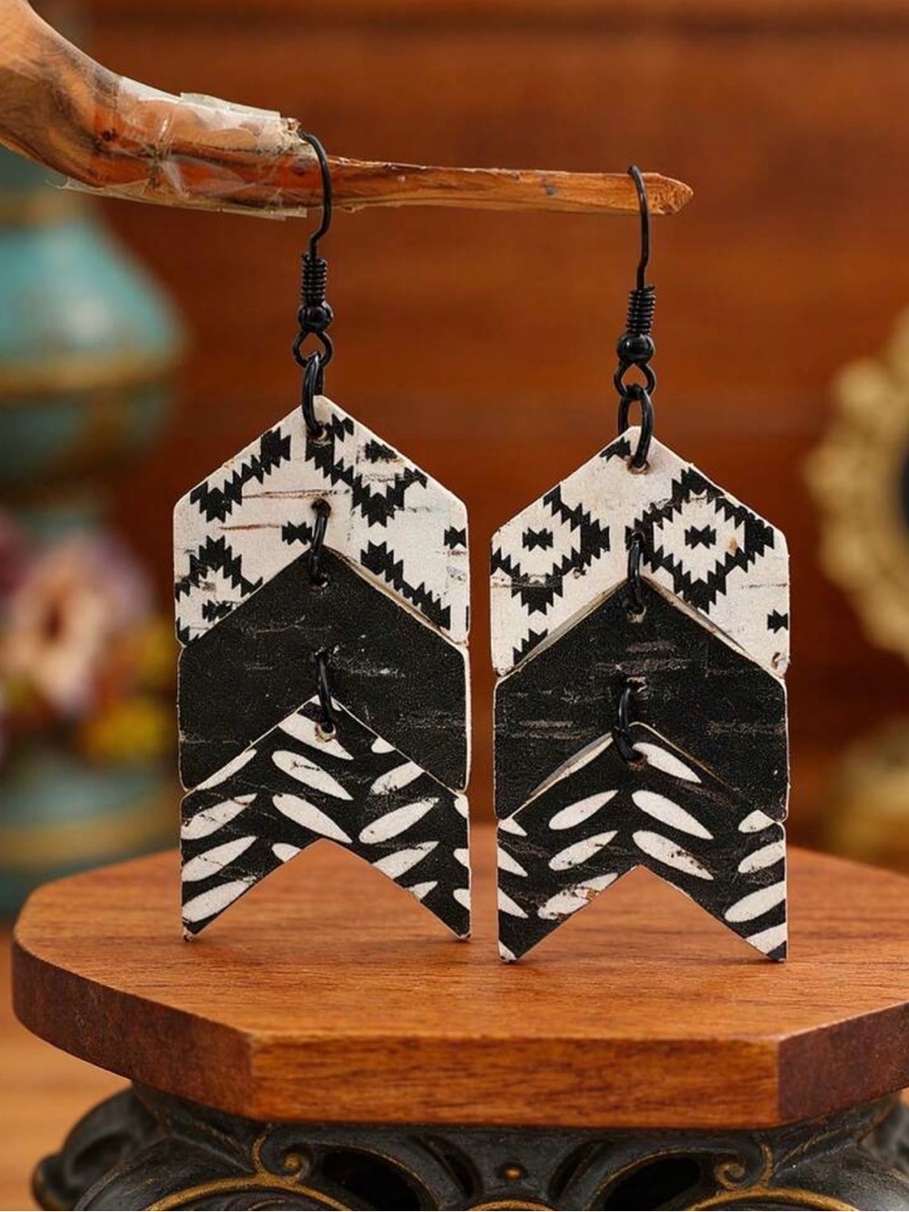 Women's Black & White Layered Geometric Drop Earrings